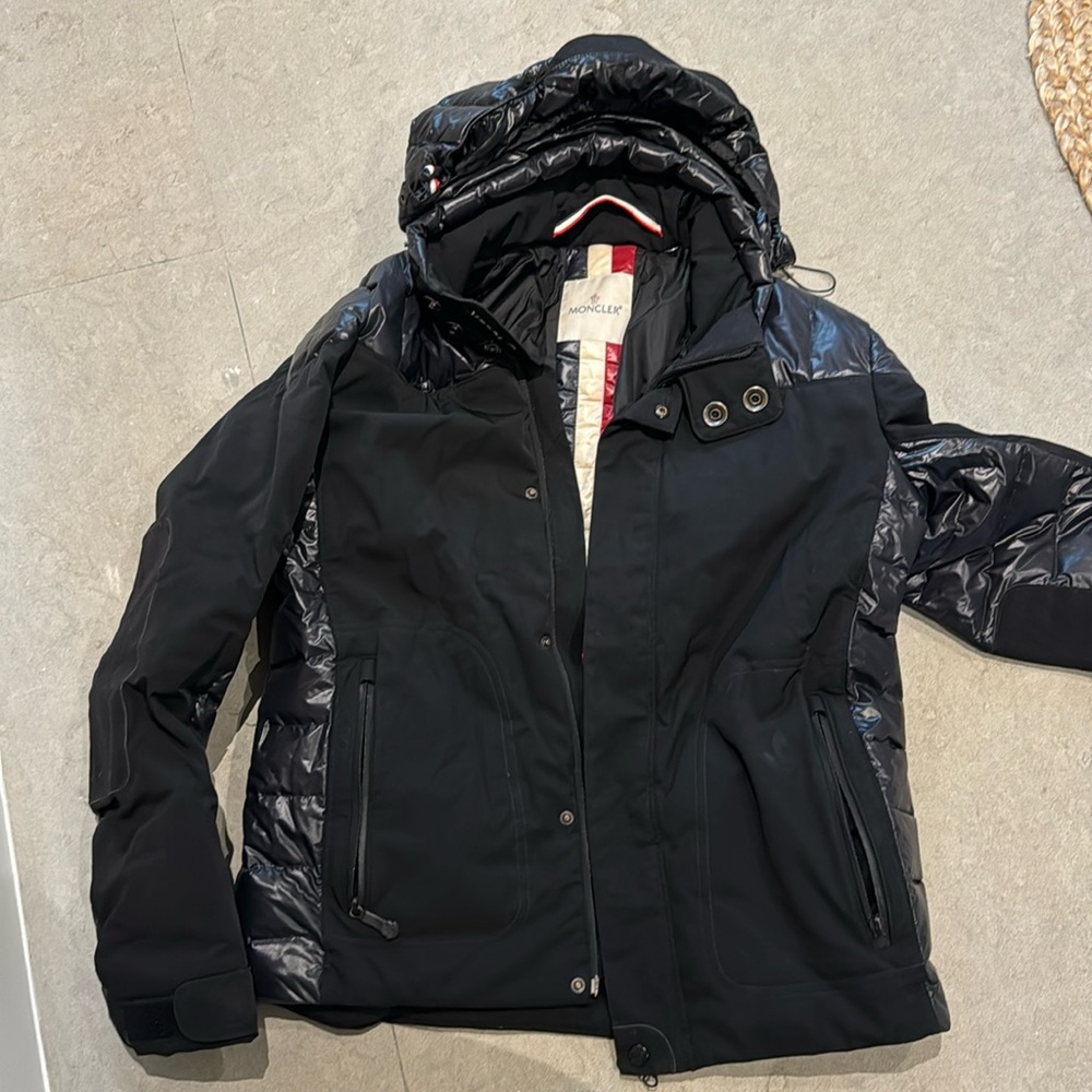 Moncler ski jacket black